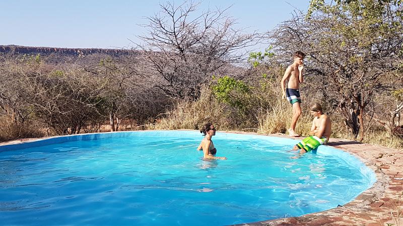 20160923_162616.jpg - 23.9. Pool Waterberg Plateau Camping