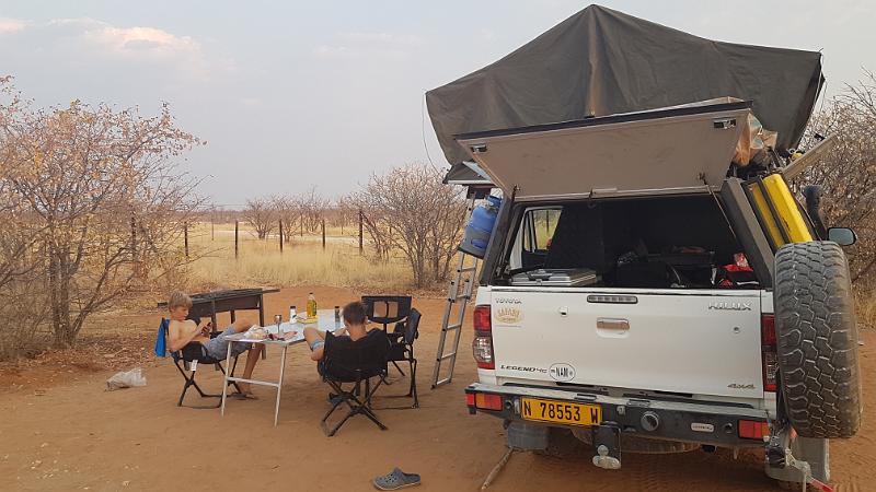 20160924_183136.jpg - 24.9. Olifantsrus Camp, Etosha NP