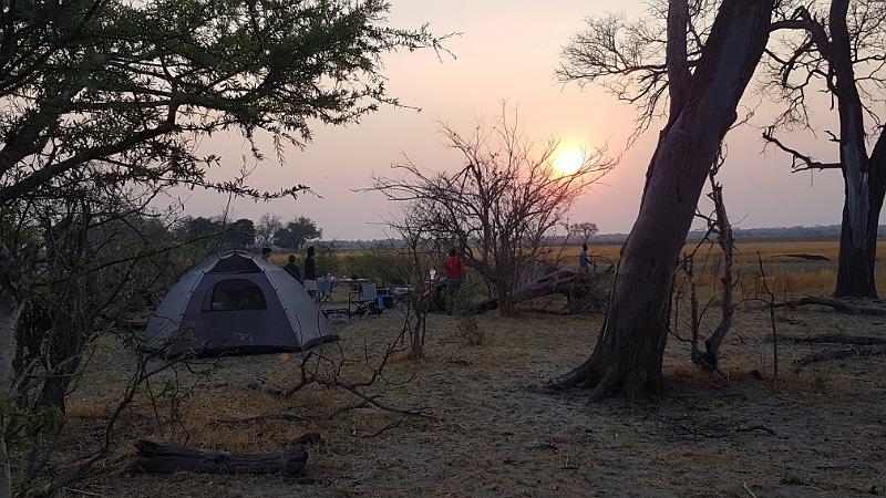 20160930_063247.jpg - 30.9. Sonnenaufgang Overnight Bootst-Safari auf Kwando (Mashi River Safari)