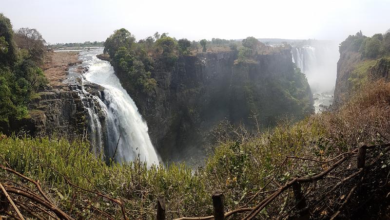 20161003_095619.jpg - 3.10. Victoria Falls